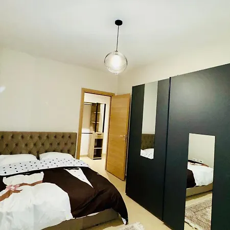 Elegant 2br With Garden & Outdoor Space Appartement *