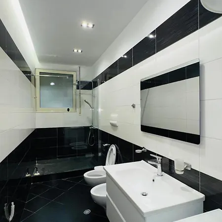 Appartement Elegant 2br With Garden & Outdoor Space